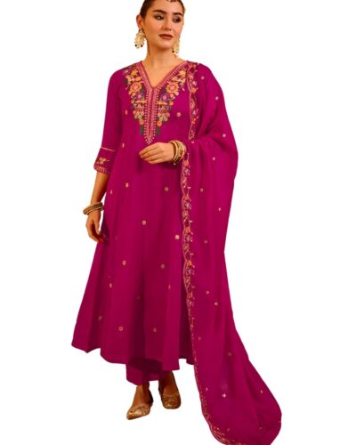 Naixa Vichitra Silk Kurta Set: Festive Style for Curvy Women