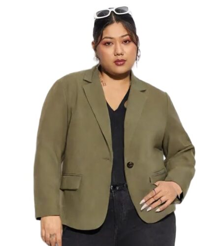 Rock That Black Blazer! THE CLASSIC TOGS for Curvy Women
