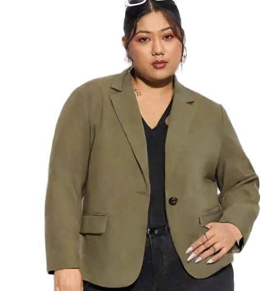 Rock That Black Blazer! THE CLASSIC TOGS for Curvy Women